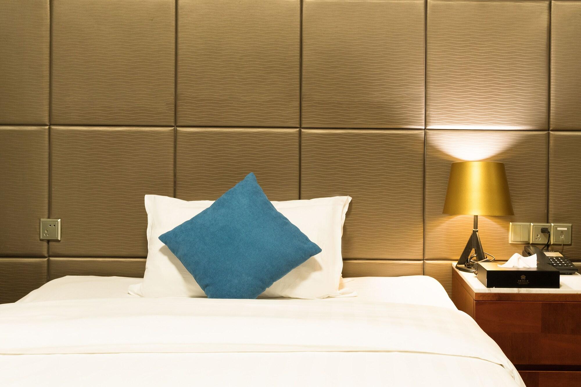 Foshan Poltton International Serviced Apartment-Canton Fair Free Shuttle Bus Экстерьер фото